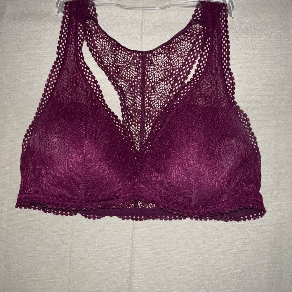 Victoria Secret - Picture 2 of 3